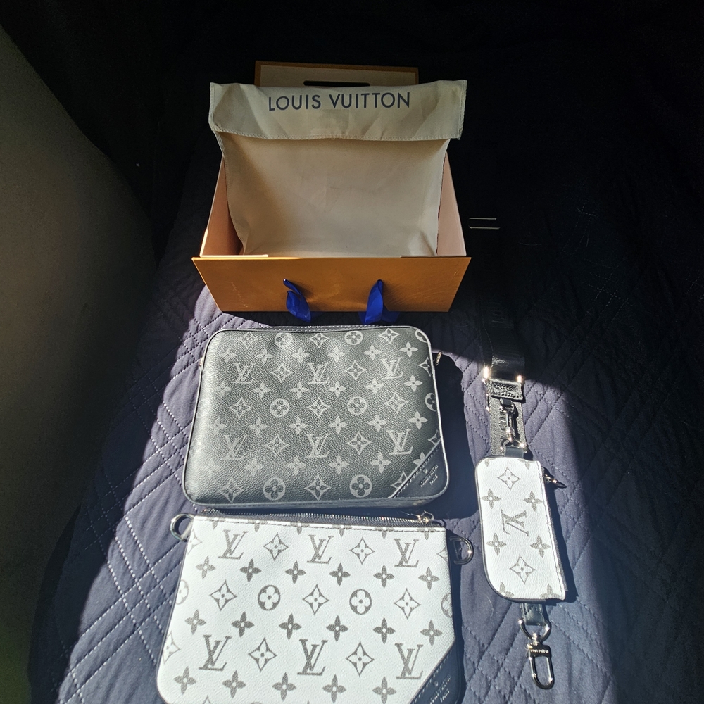 Louis Vuitton Black and White Monogram Women's Bag - Picture 7 of 11